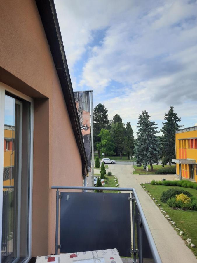 Fitt Apartman Lenti Exterior foto